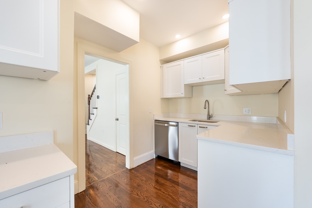 2-4 Brechin Ter Property Photo 8