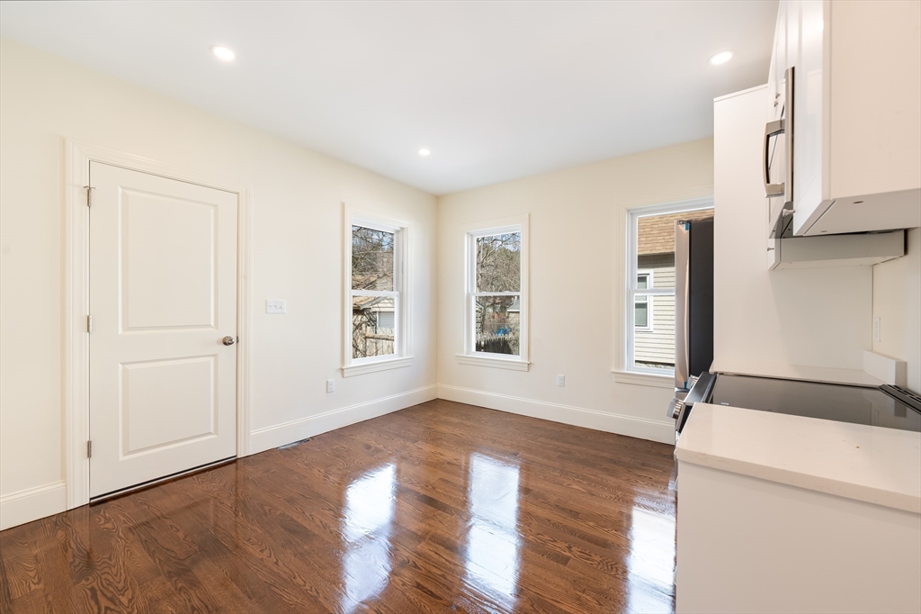 2-4 Brechin Ter Property Photo 11