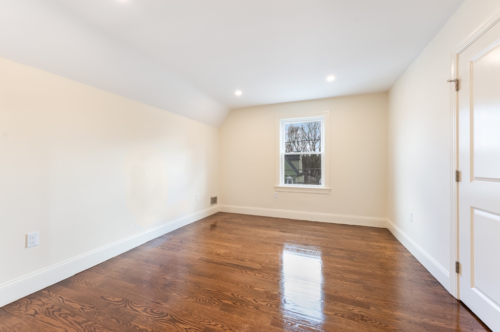 2-4 Brechin Ter Property Photo 17