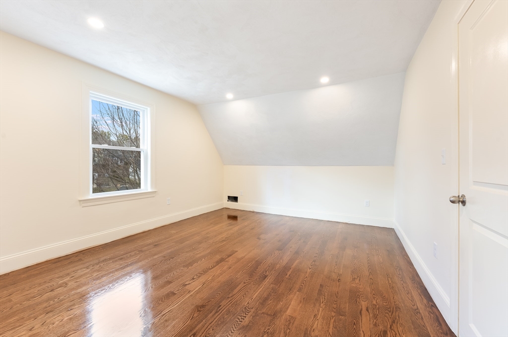 2-4 Brechin Ter Property Photo 21