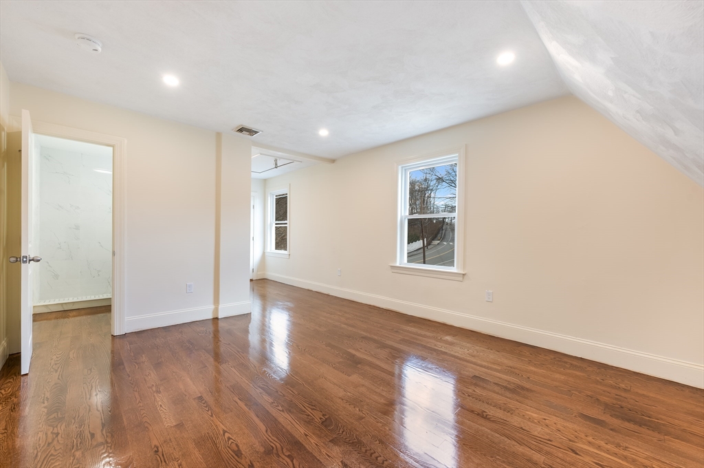 2-4 Brechin Ter Property Photo 23