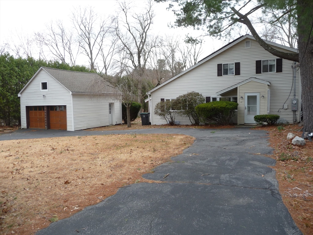 58 Upland Road Property Photo 13
