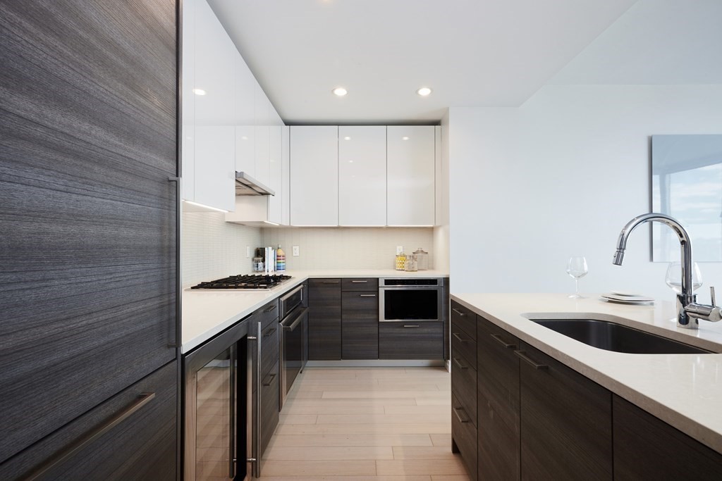 1 Franklin St # 2011 Property Photo 9