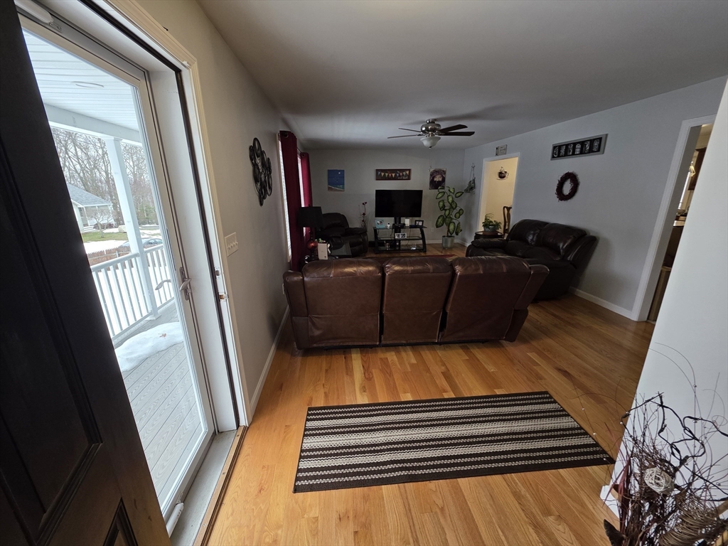 229 Concord Street Property Photo 6