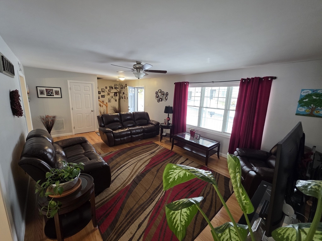 229 Concord Street Property Photo 7