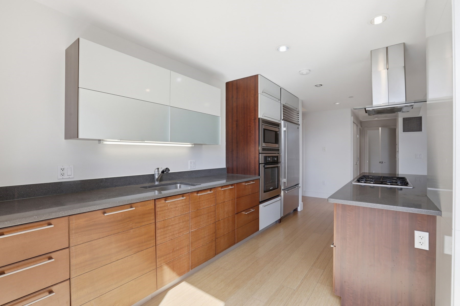 45 Province St # 1502 Property Photo 6