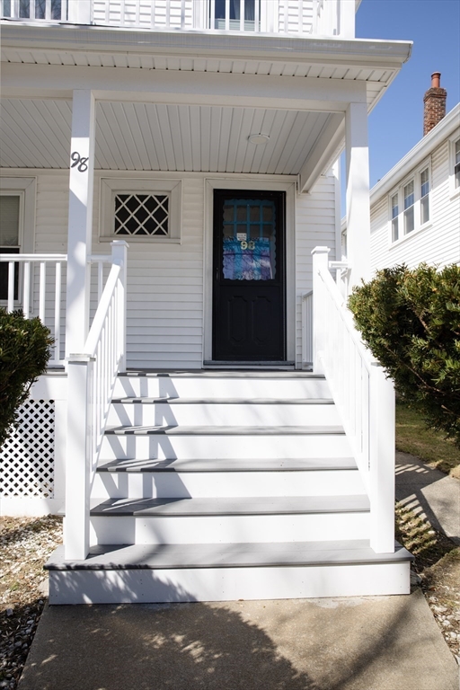 98 Harlow St Property Photo 2