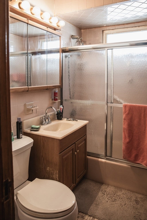 98 Harlow St Property Photo 12