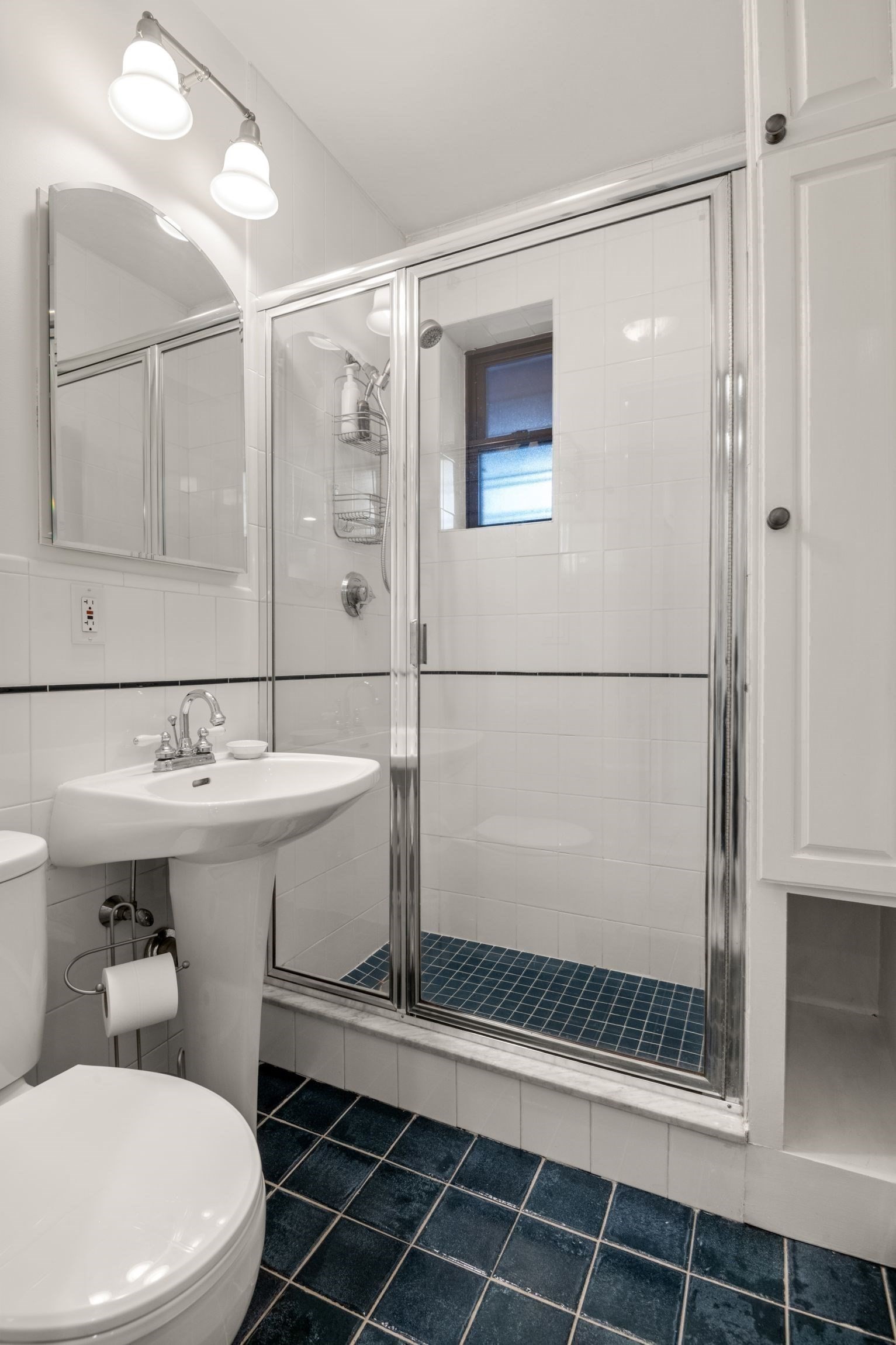 236 Beacon St # 1e Property Photo 21