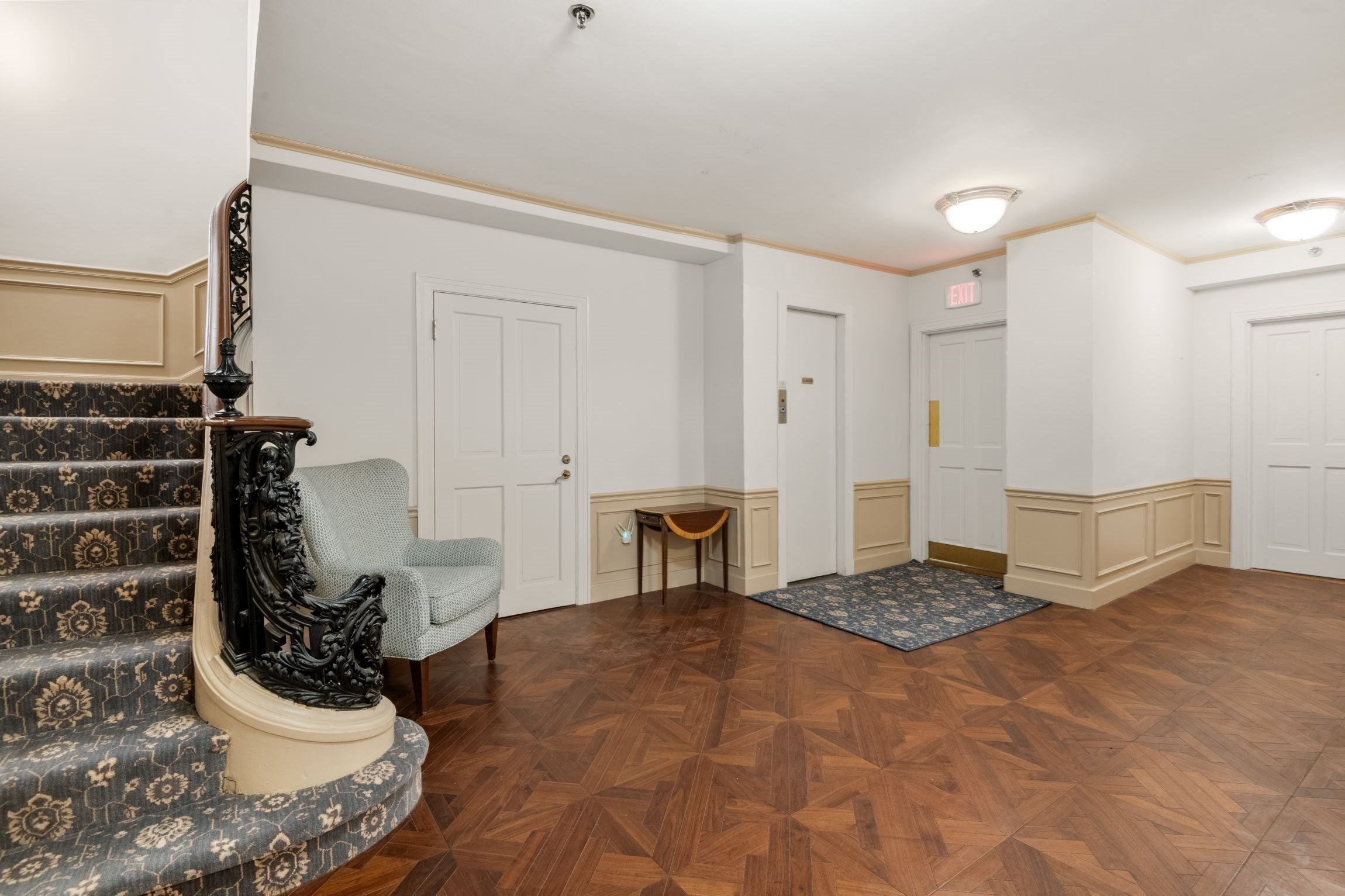 236 Beacon St # 1e Property Photo 24