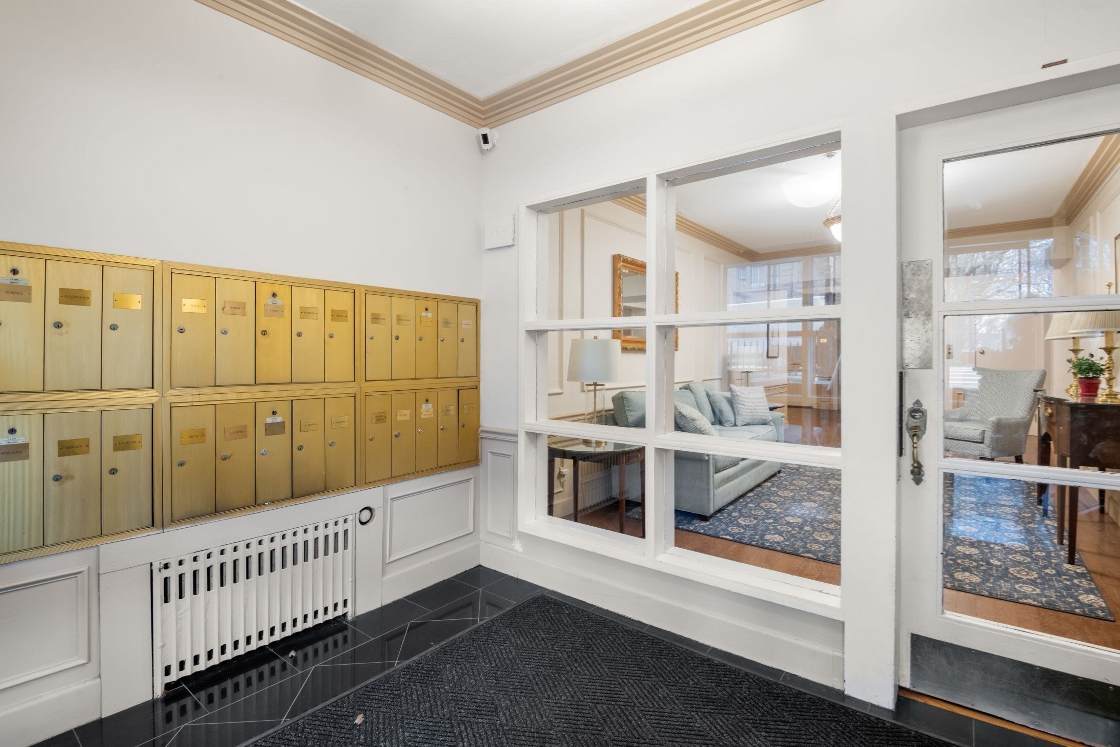236 Beacon St # 1e Property Photo 26