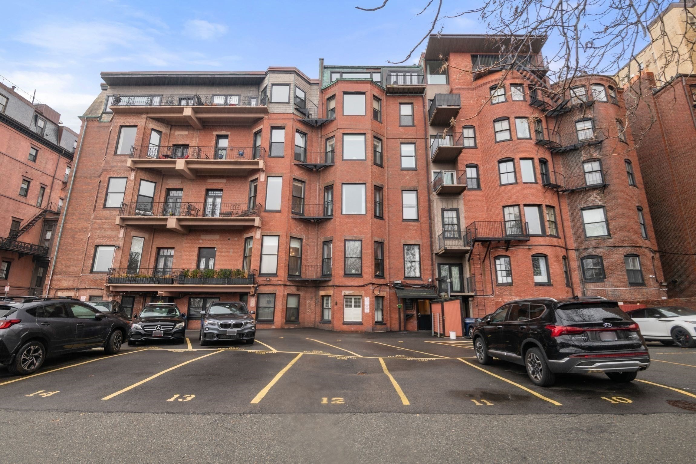 236 Beacon St # 1e Property Photo 30