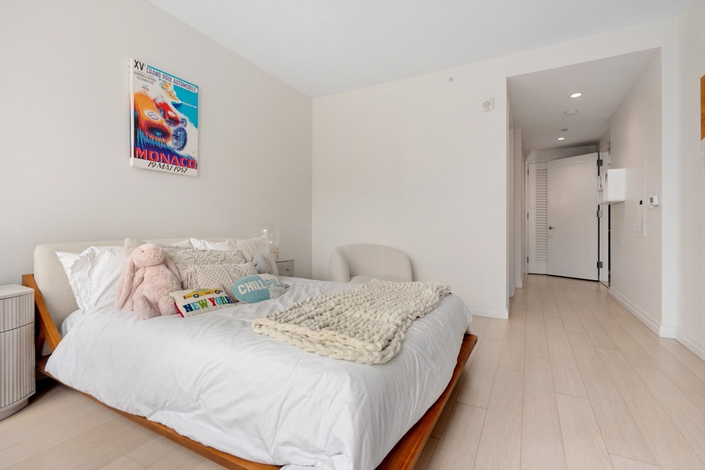1 Franklin St # 2507 Property Photo 13