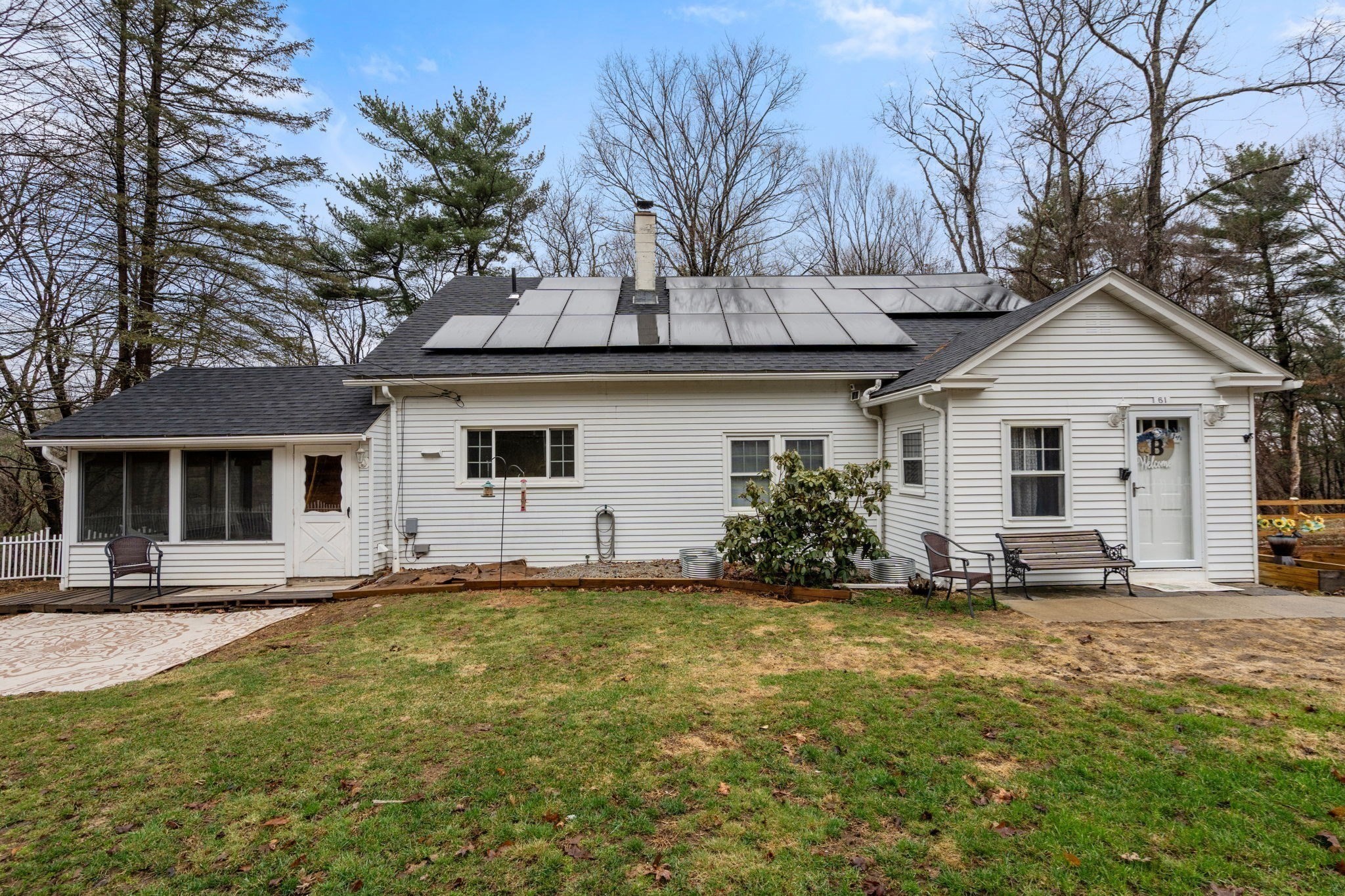 61 E Brimfield Rd Property Photo 2
