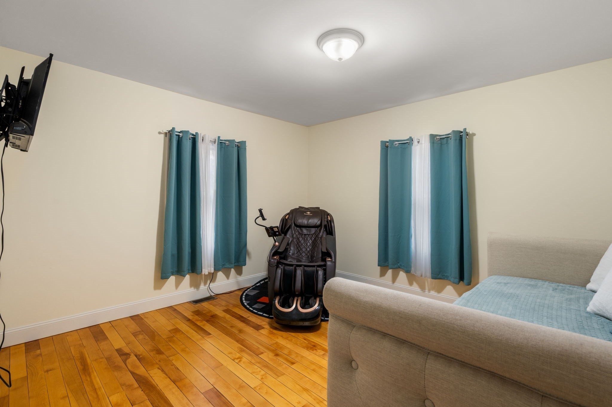 61 E Brimfield Rd Property Photo 14