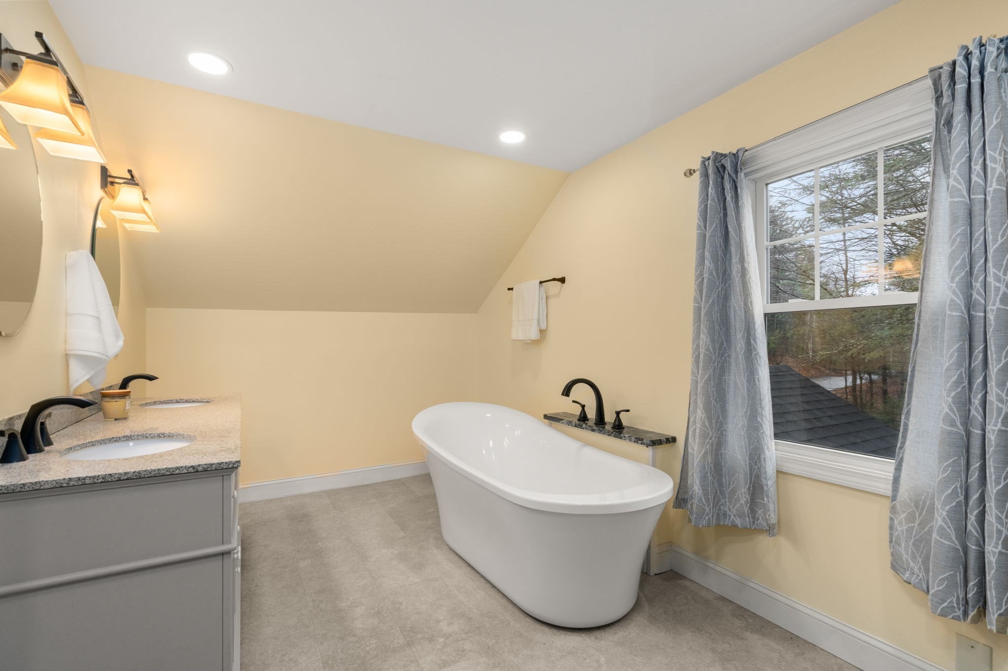 61 E Brimfield Rd Property Photo 19