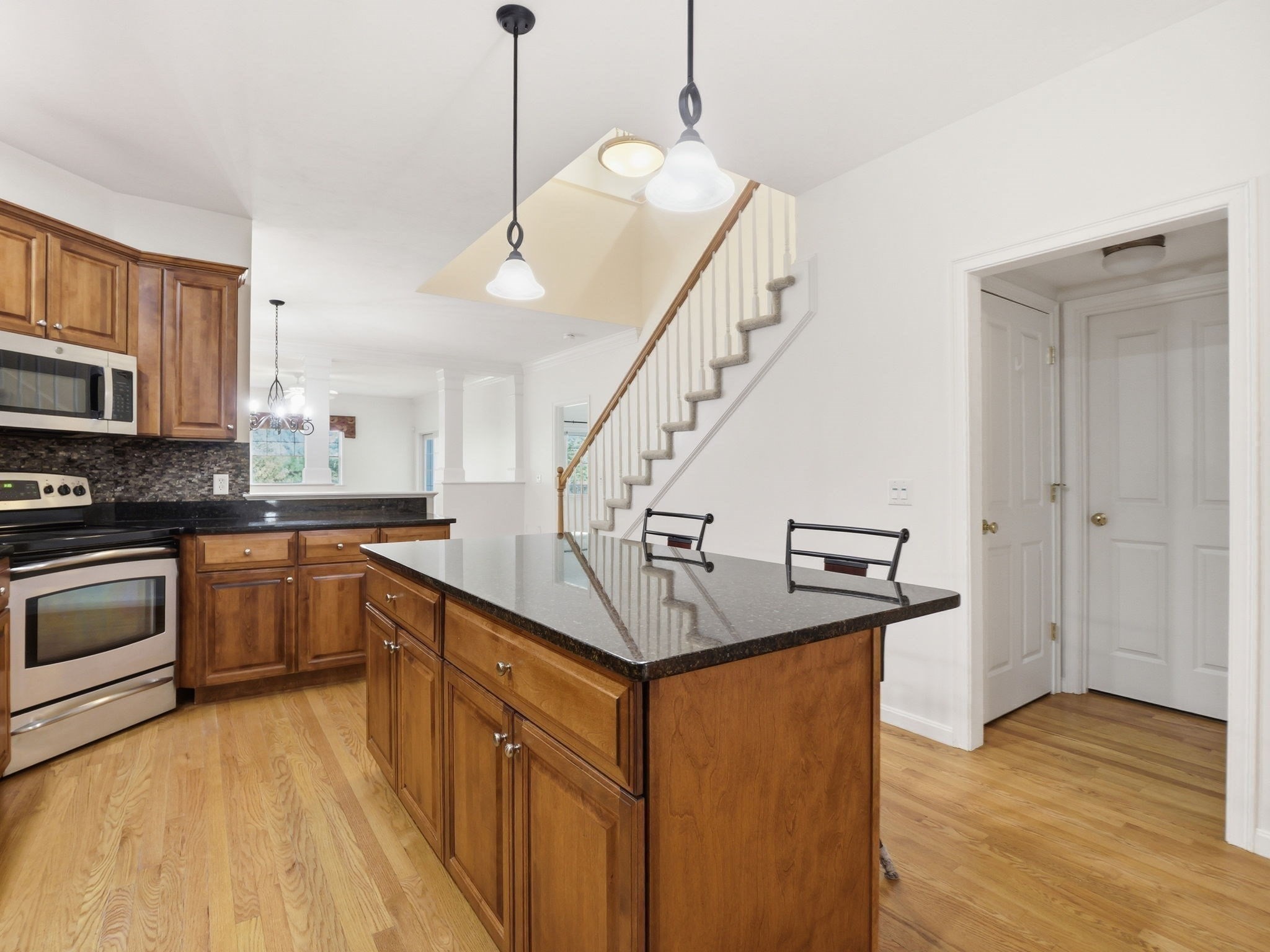 7 Tideswell Lane # 7 Property Photo 10