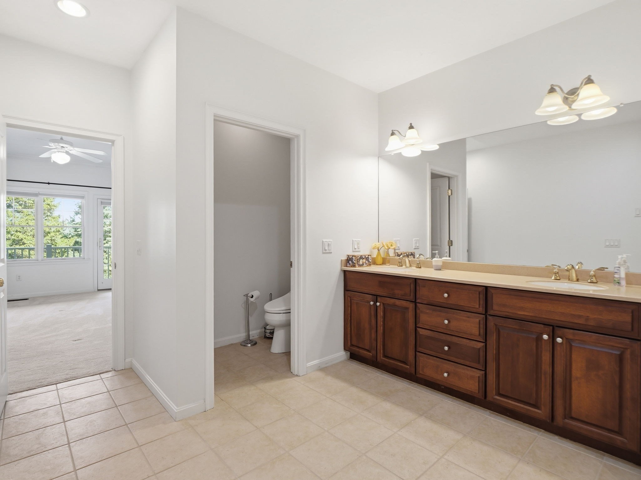 7 Tideswell Lane # 7 Property Photo 24