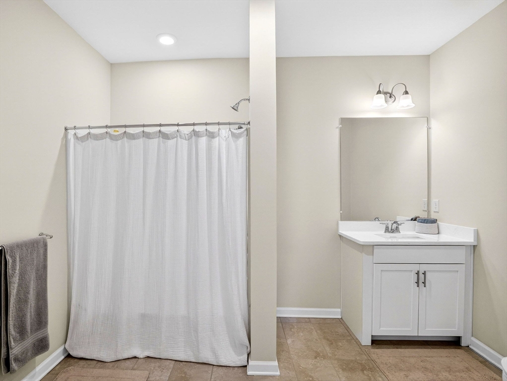 4 Peters Farm Way # 206 Property Photo 15