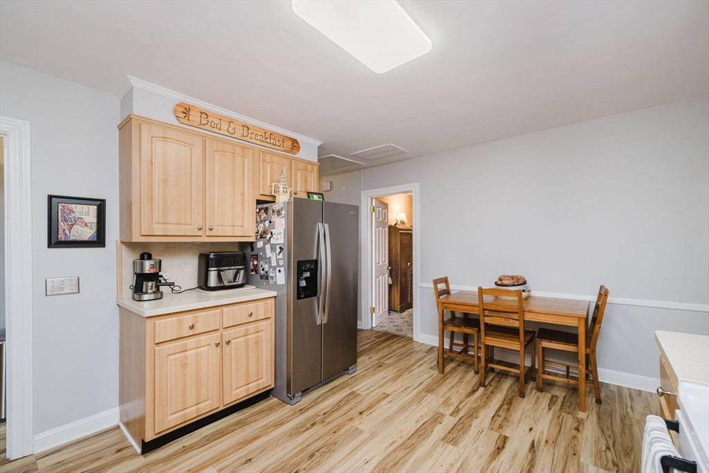554 Madison Street Property Photo 6