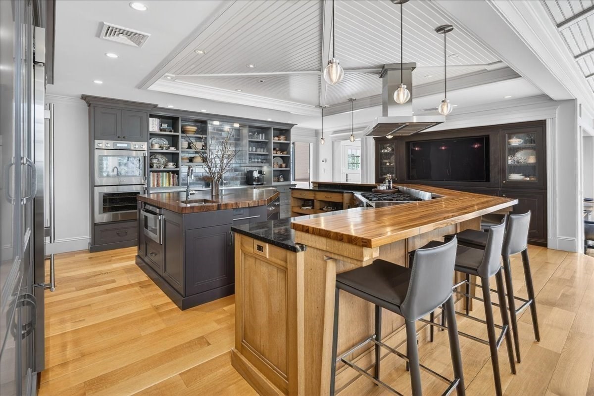 54 Lincoln Street Property Photo 11