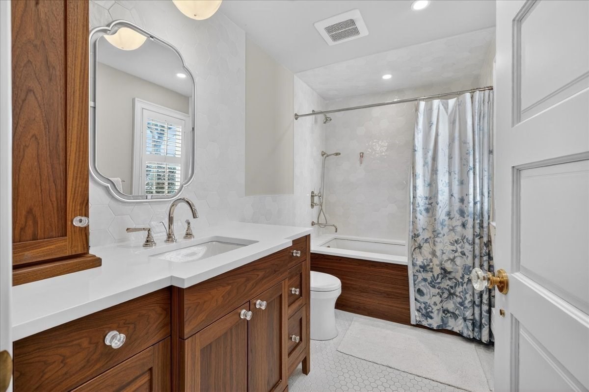 54 Lincoln Street Property Photo 30