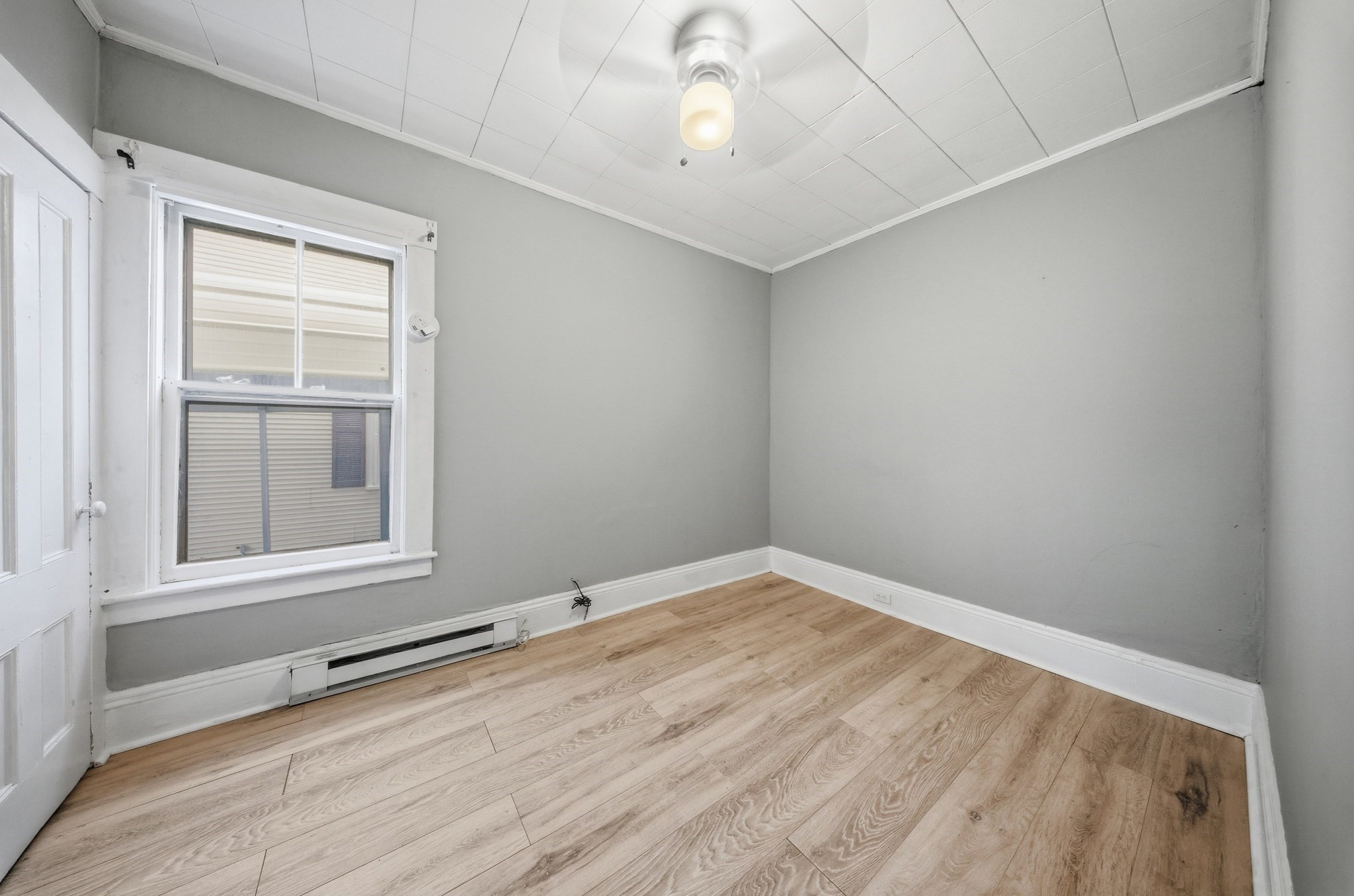 70 Pleasant St Property Photo 5