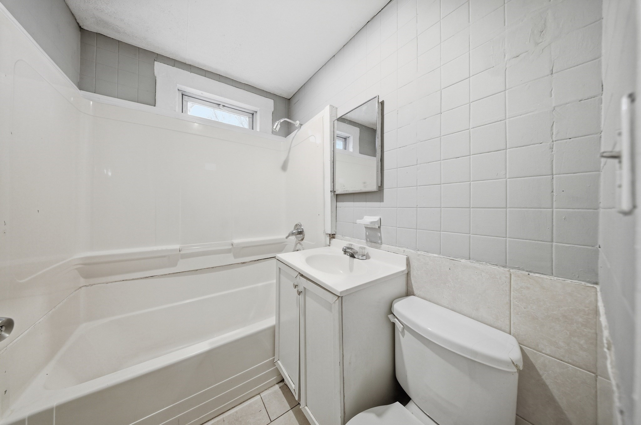 70 Pleasant St Property Photo 6