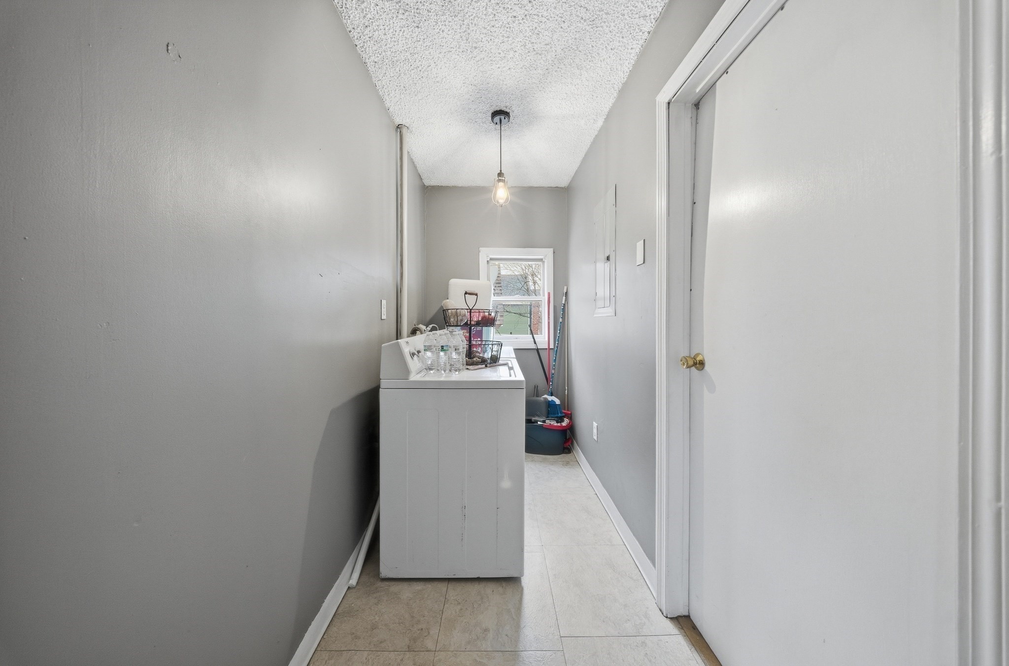 70 Pleasant St Property Photo 13