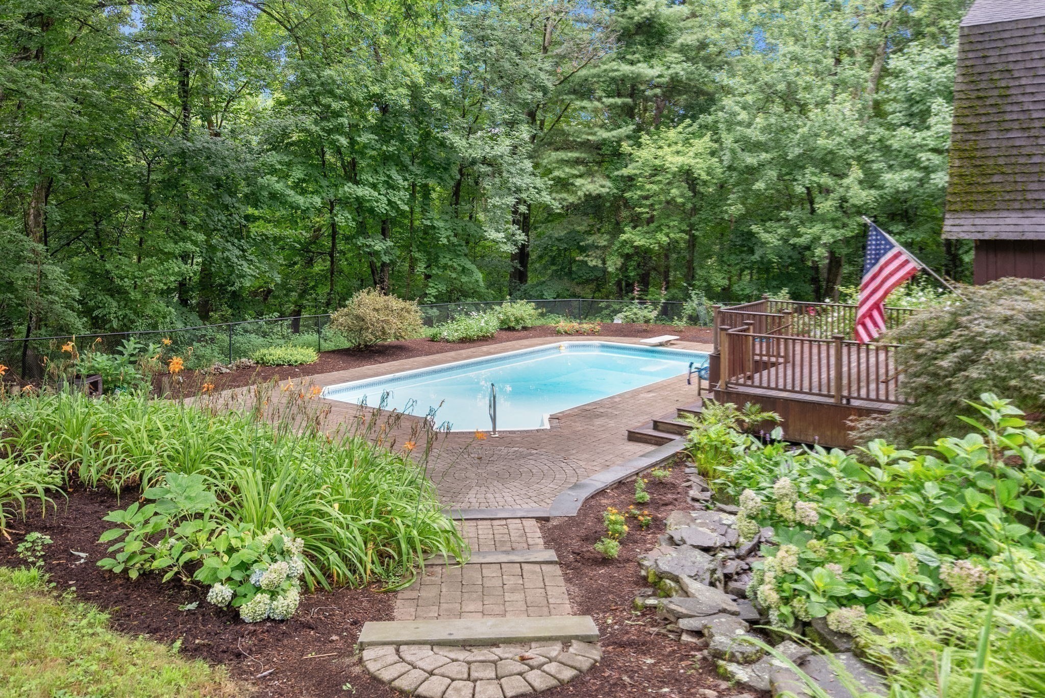 495 Grafton St Property Photo 2