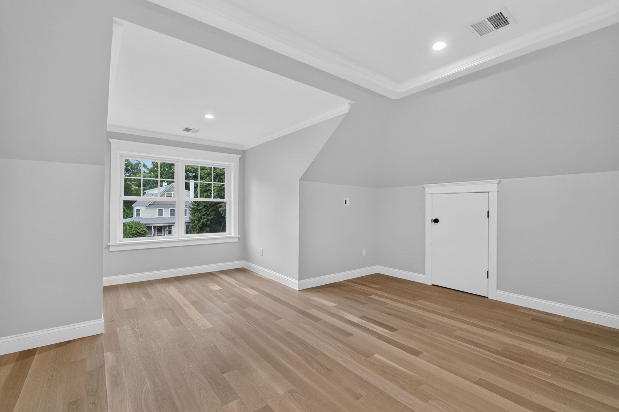 144 Washington Street Property Photo 26