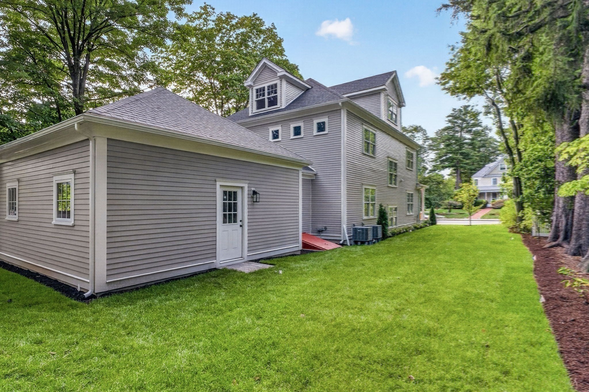 144 Washington Street Property Photo 32