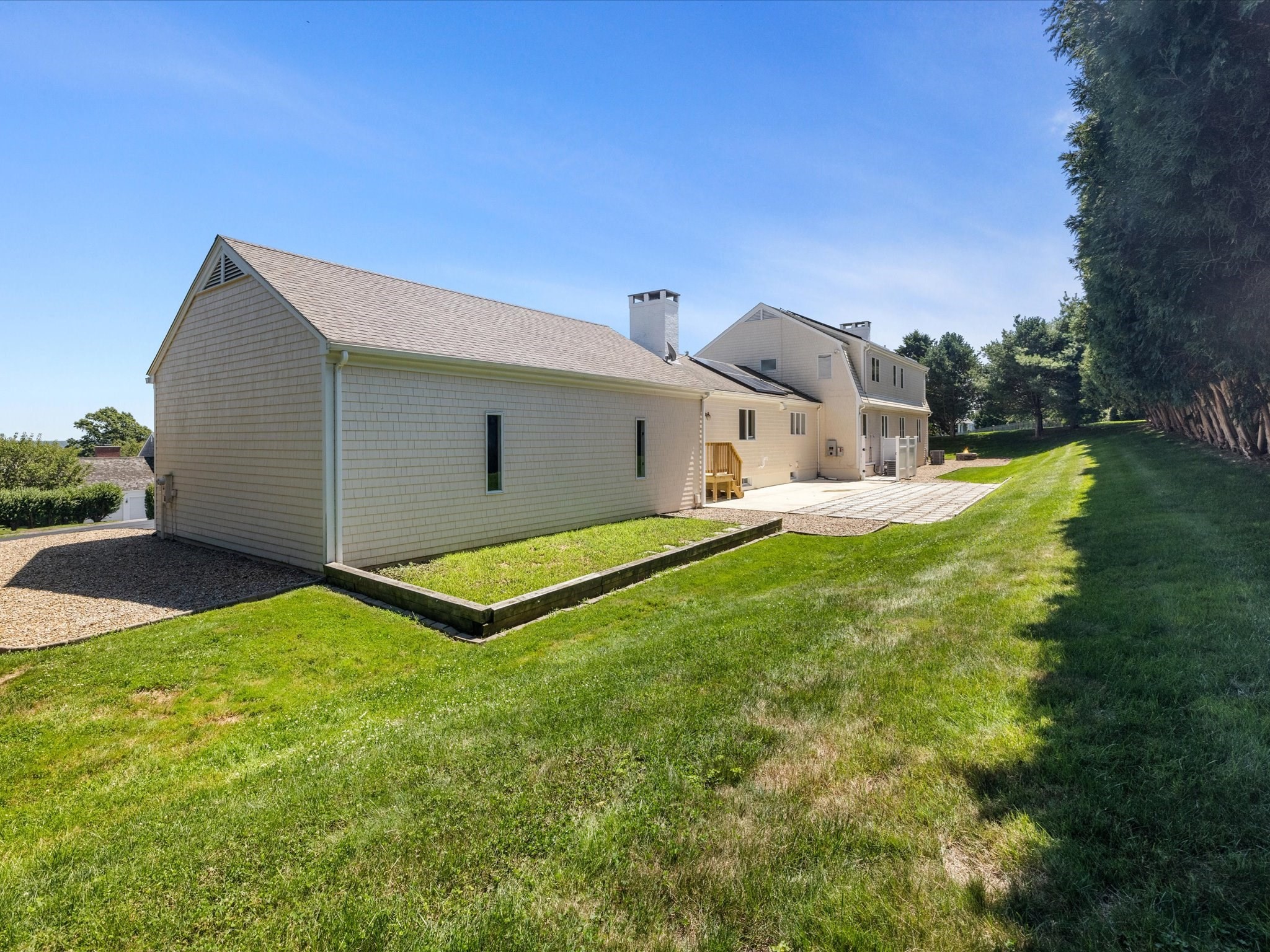95 Holman St Property Photo 30
