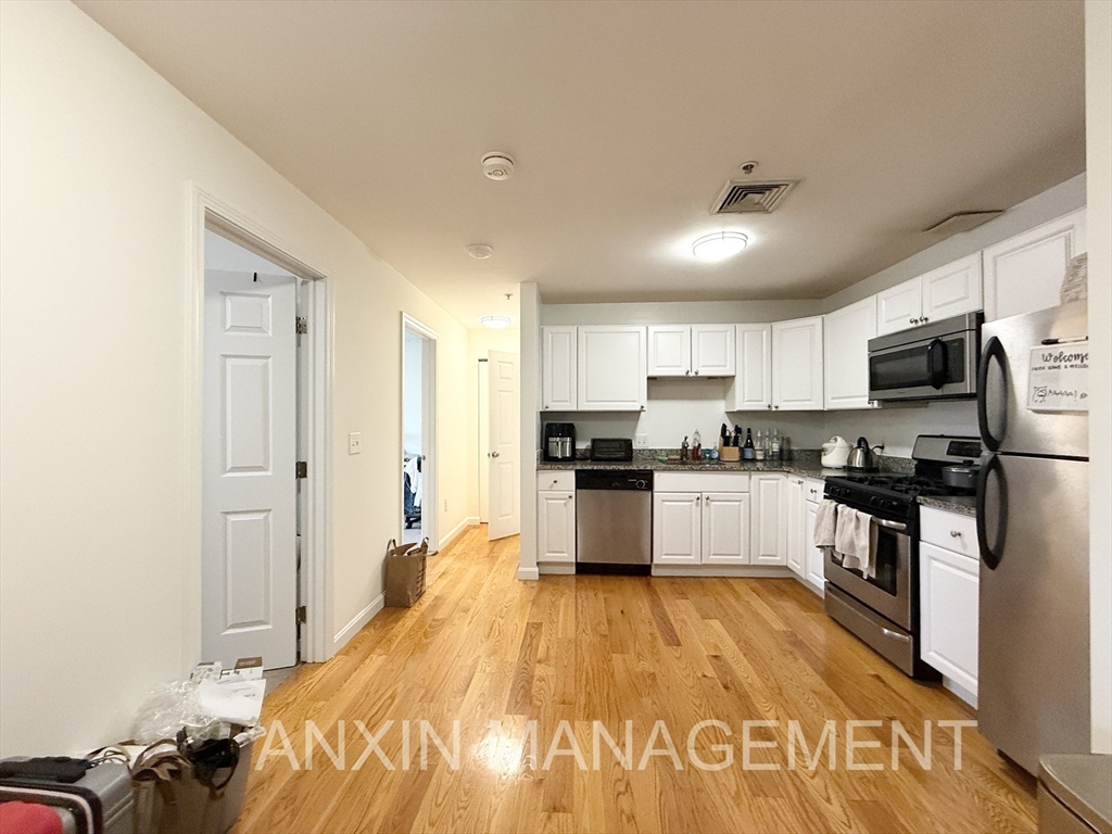660 Cambridge St # 401 Property Photo 1