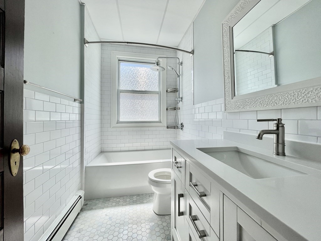 46 Dana St # A Property Photo 6
