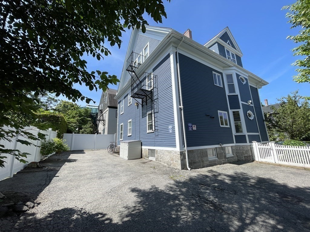 46 Dana St # A Property Photo 10