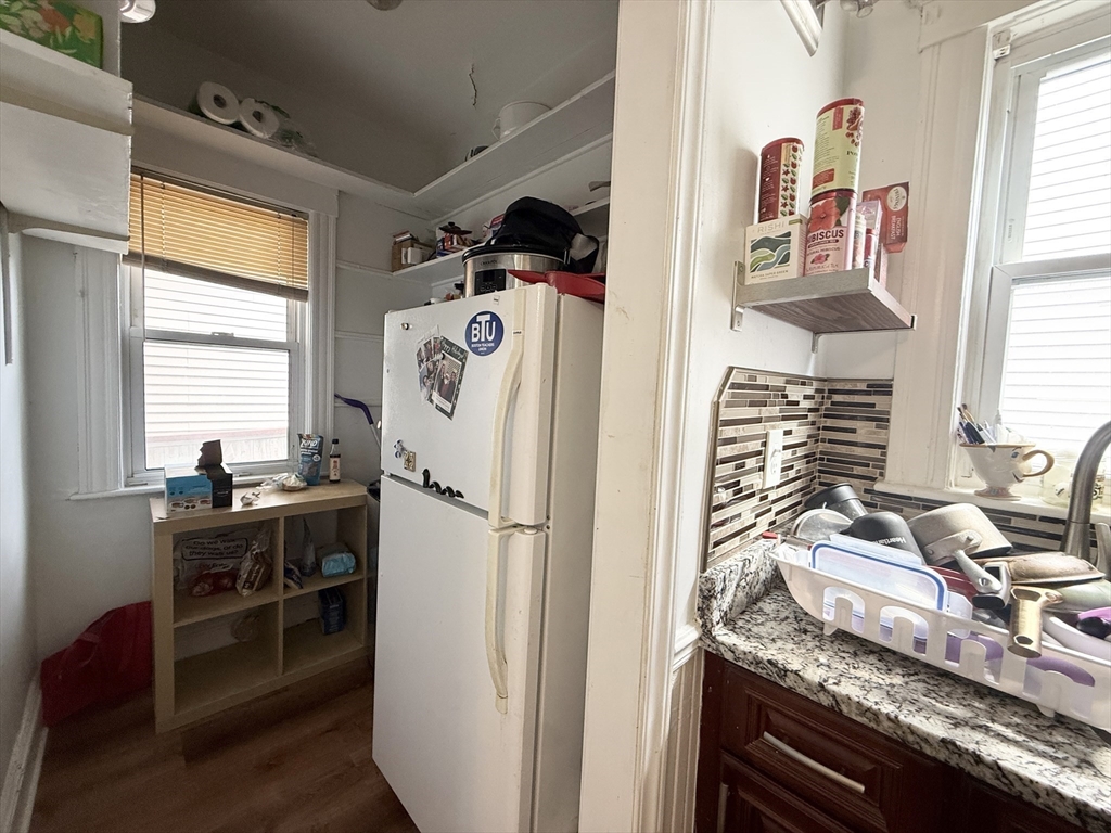 26 Oakland St # 2 Property Photo 4