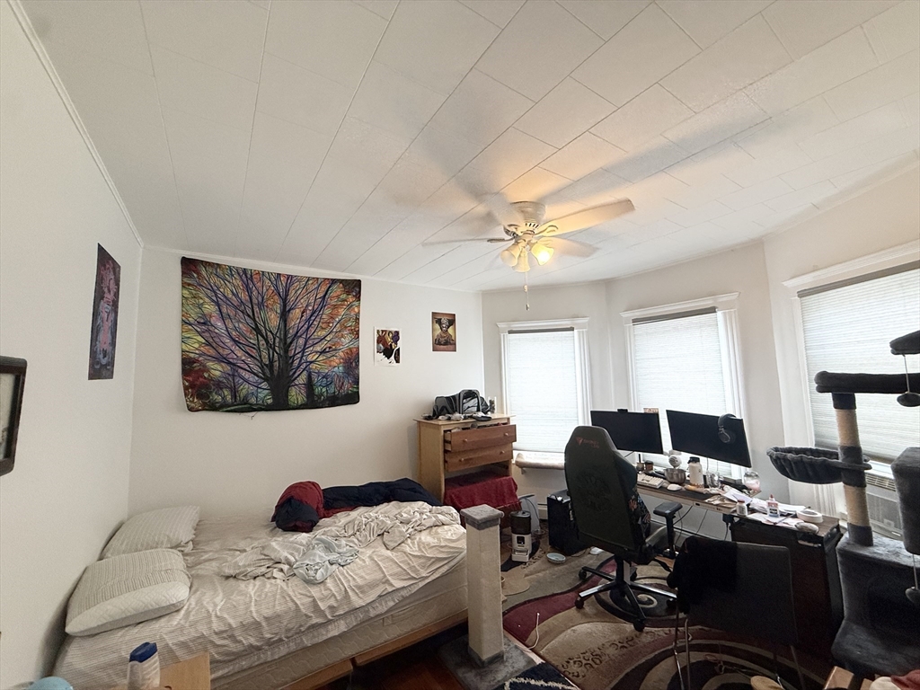 26 Oakland St # 2 Property Photo 8