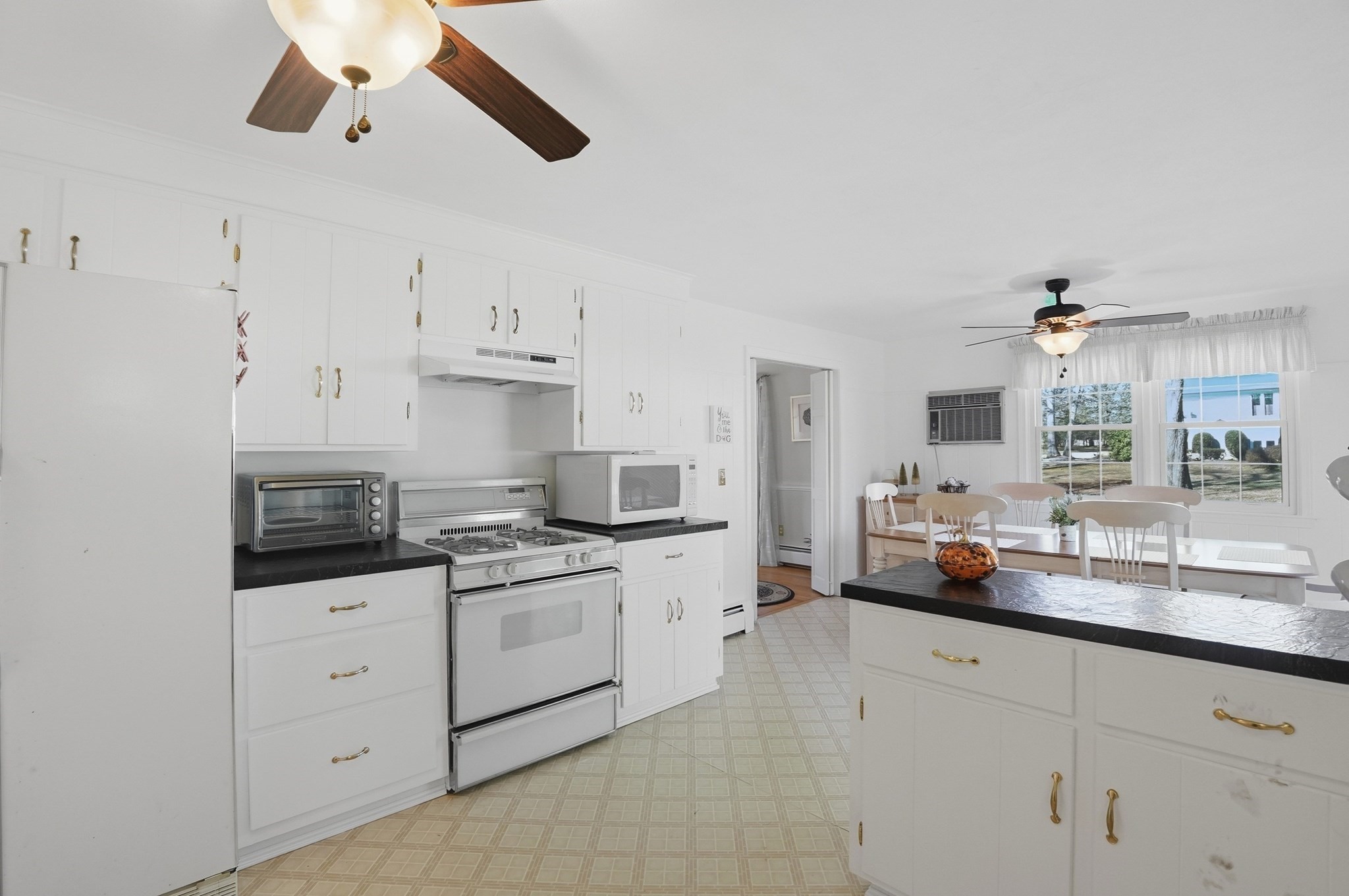 54 Sagamore Road Property Photo 8