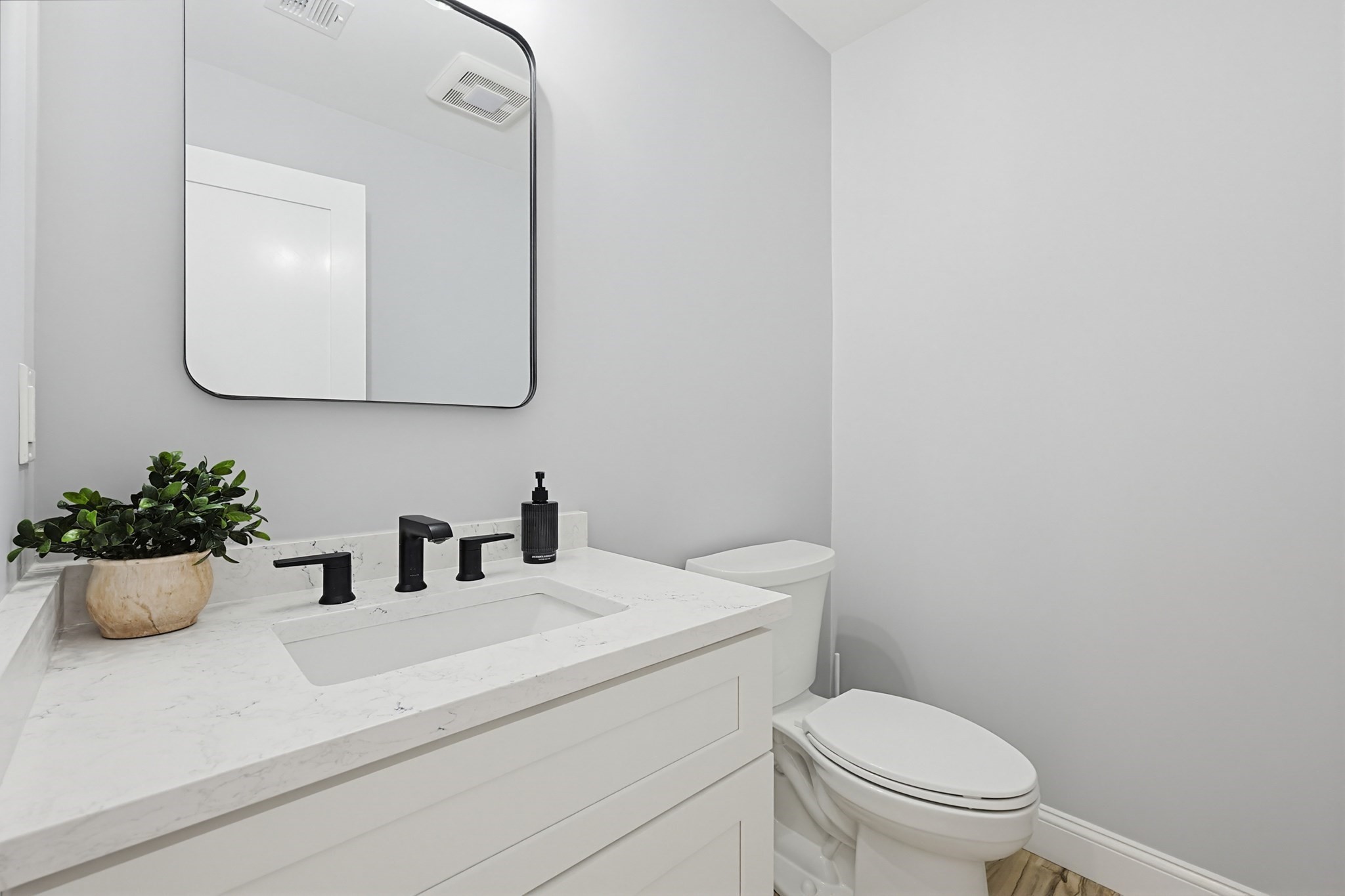 321 Winthrop Street # 105 Property Photo 24