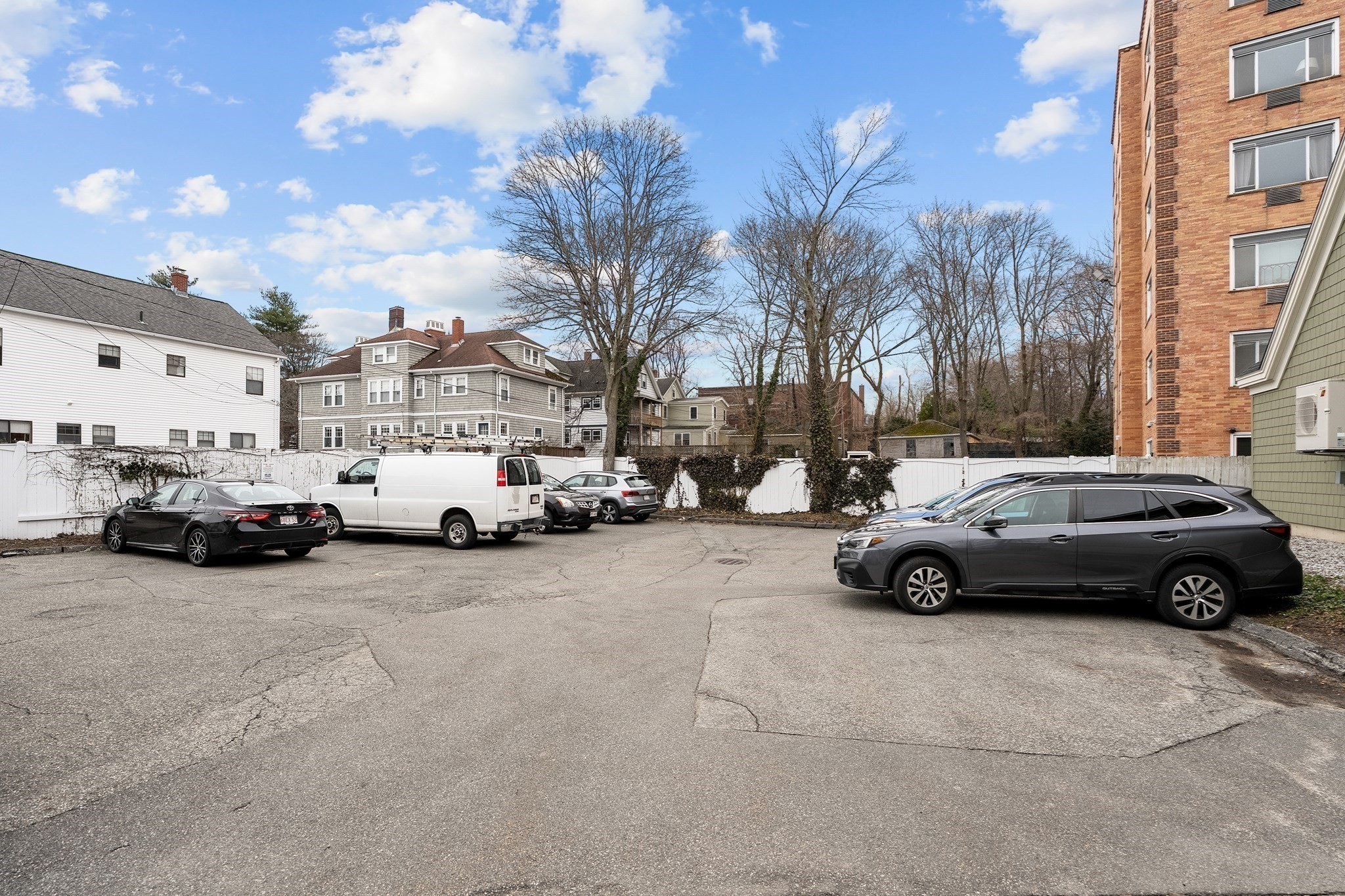 742 Massachusetts Ave # 1b Property Photo 7