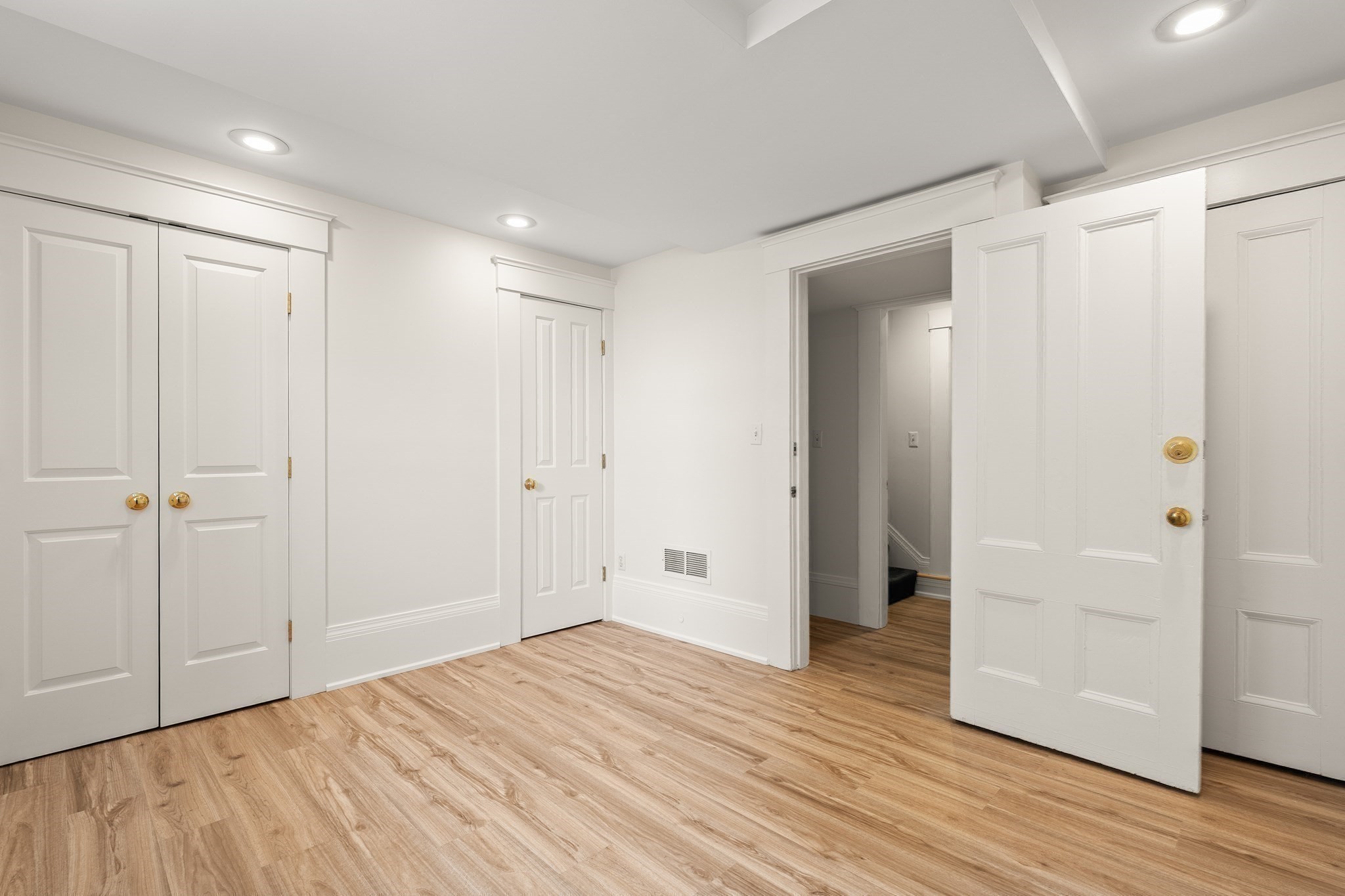 742 Massachusetts Ave # 1b Property Photo 10