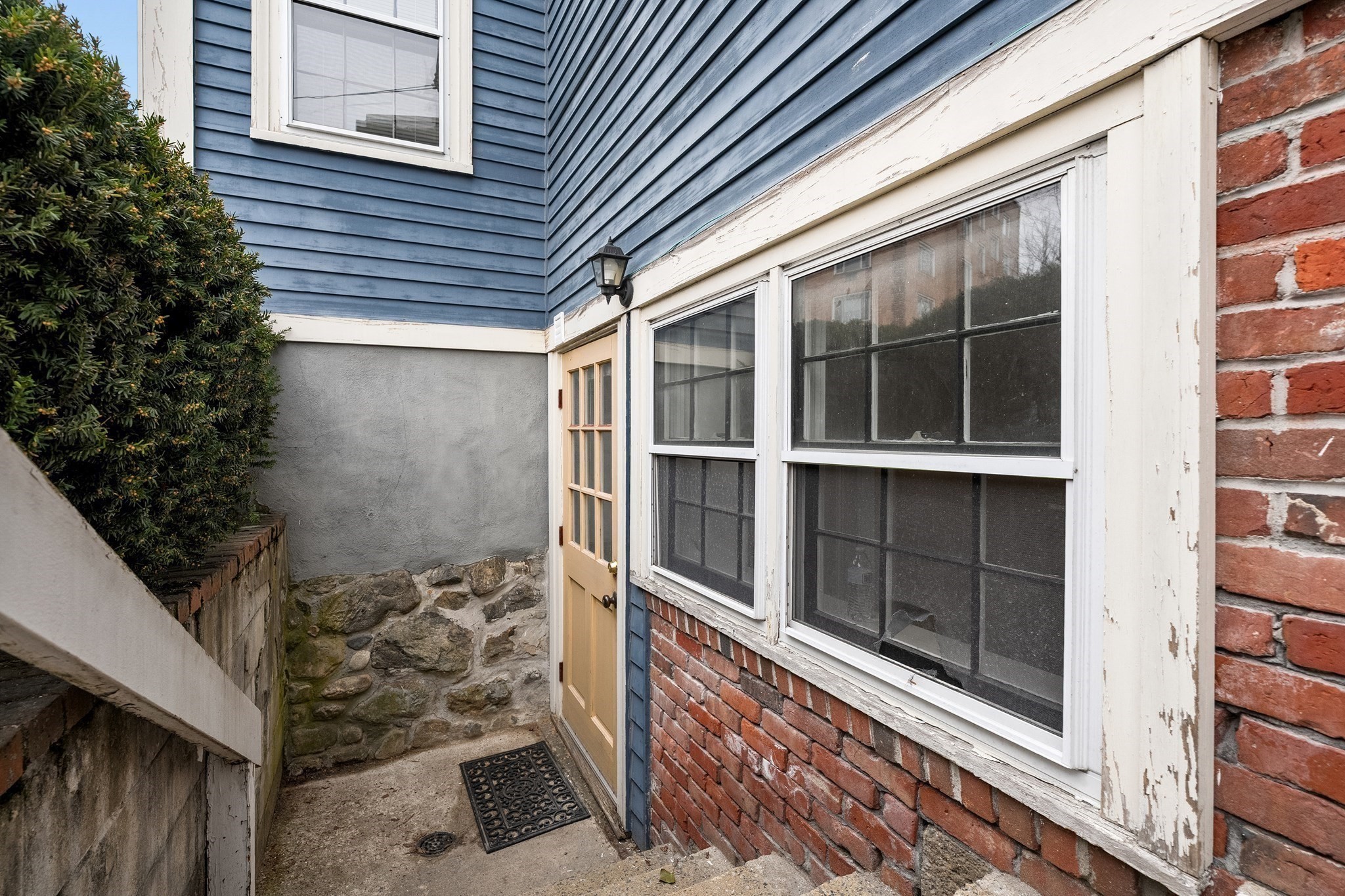 742 Massachusetts Ave # 1b Property Photo 24