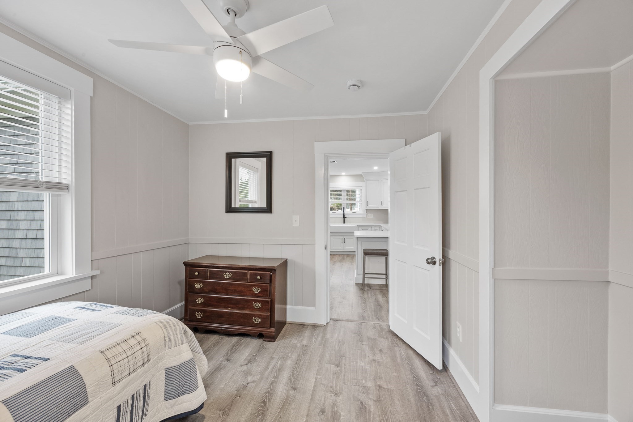 24 Cove St Property Photo 8