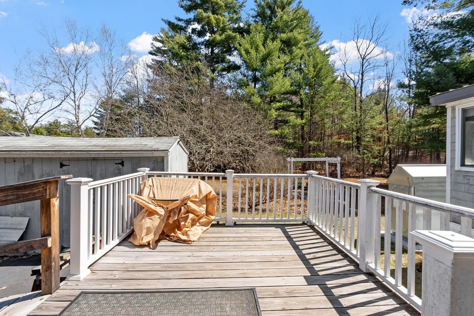 74 Earl Drive Property Photo 3
