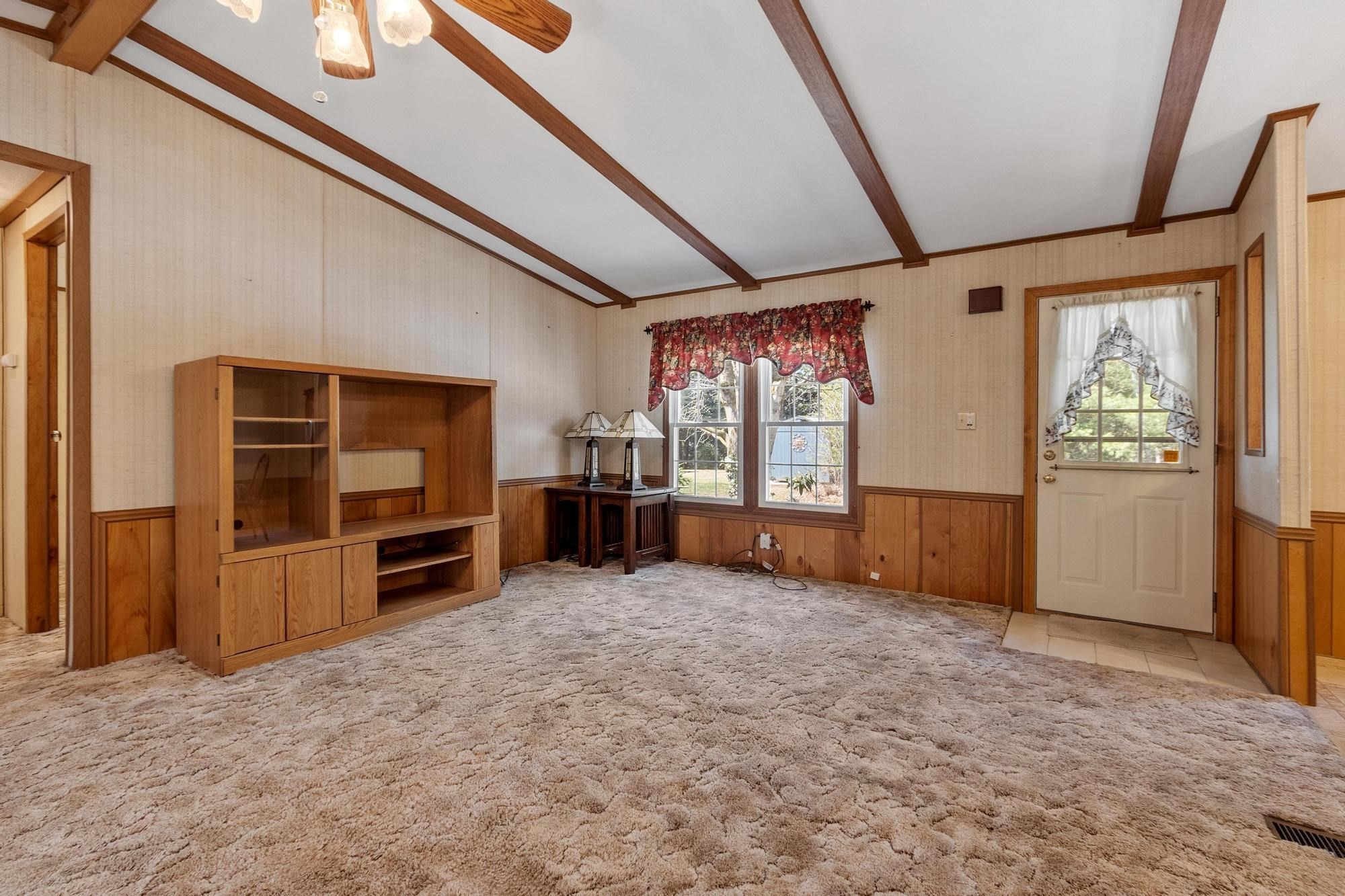 74 Earl Drive Property Photo 15