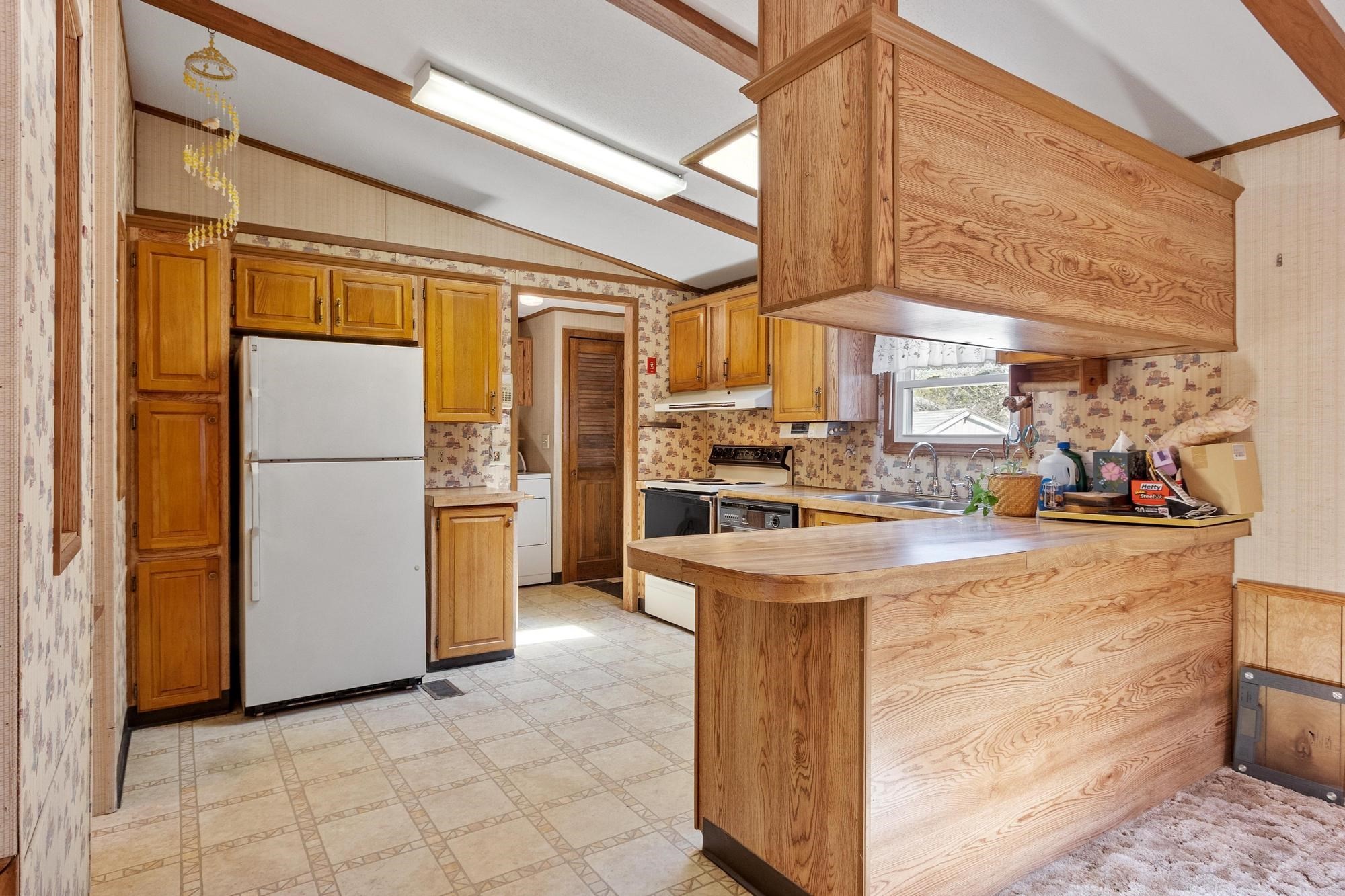 74 Earl Drive Property Photo 18