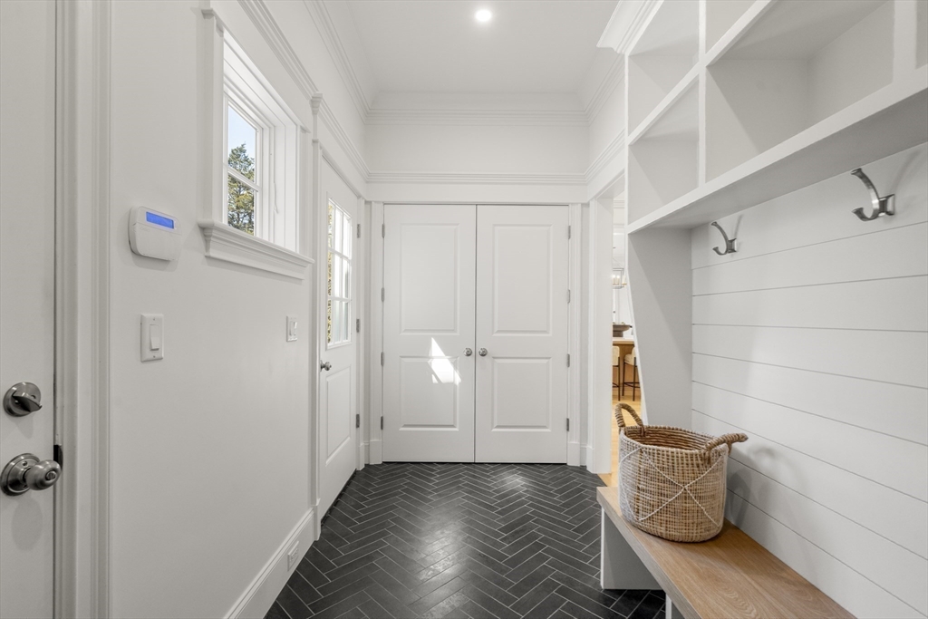 1 Tuttle Lane Property Photo 14