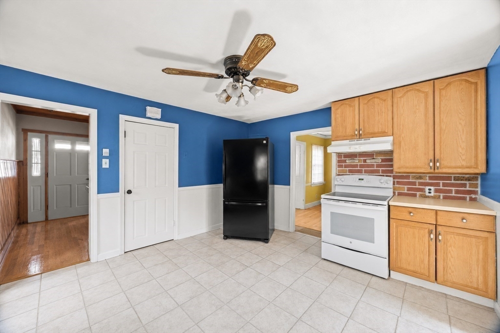 139 East St Property Photo 9