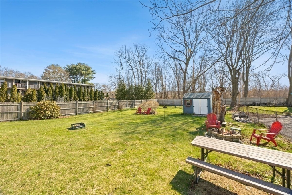 139 East St Property Photo 17